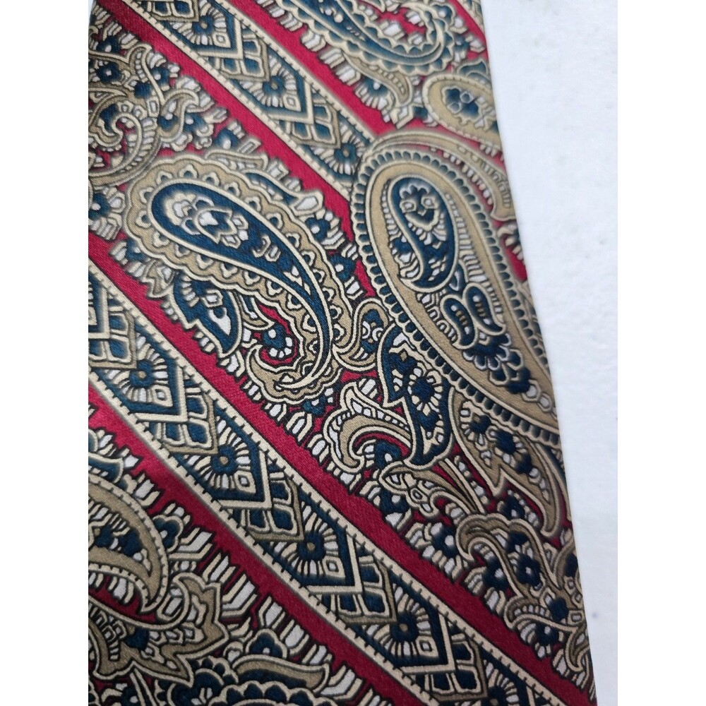 Vintage Hanover St. Mens Necktie Paisley Burgundy Gold Blue Classic 100% Silk